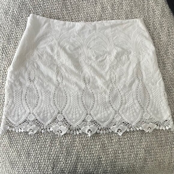 August Skirt by Tularosa - Picture 2 of 6